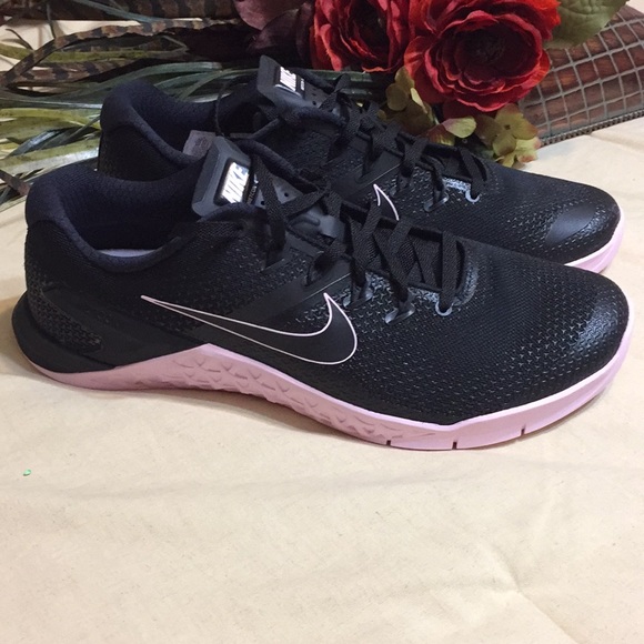 Sold Out. New; Nike Metcon 4 - Picture 2 of 12